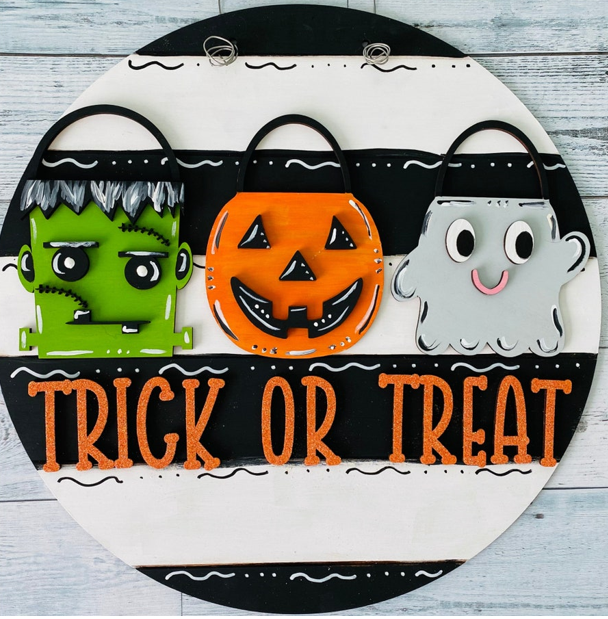 Trick or Treat Baskets Round